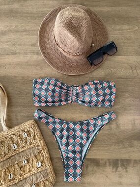 Bandeau Geometric Print Bikini Set in Coral & Teal
